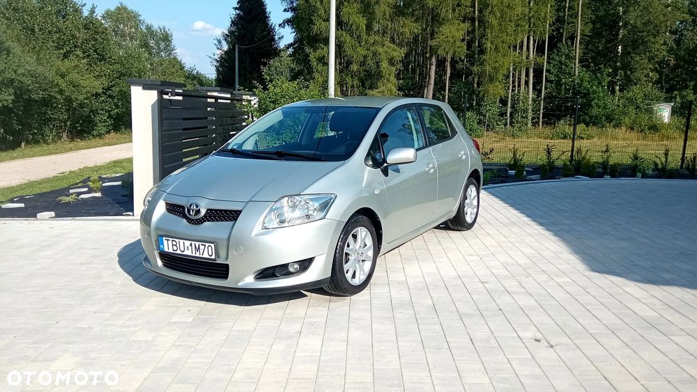 Toyota Auris 1.4 D-4D Luna - 1