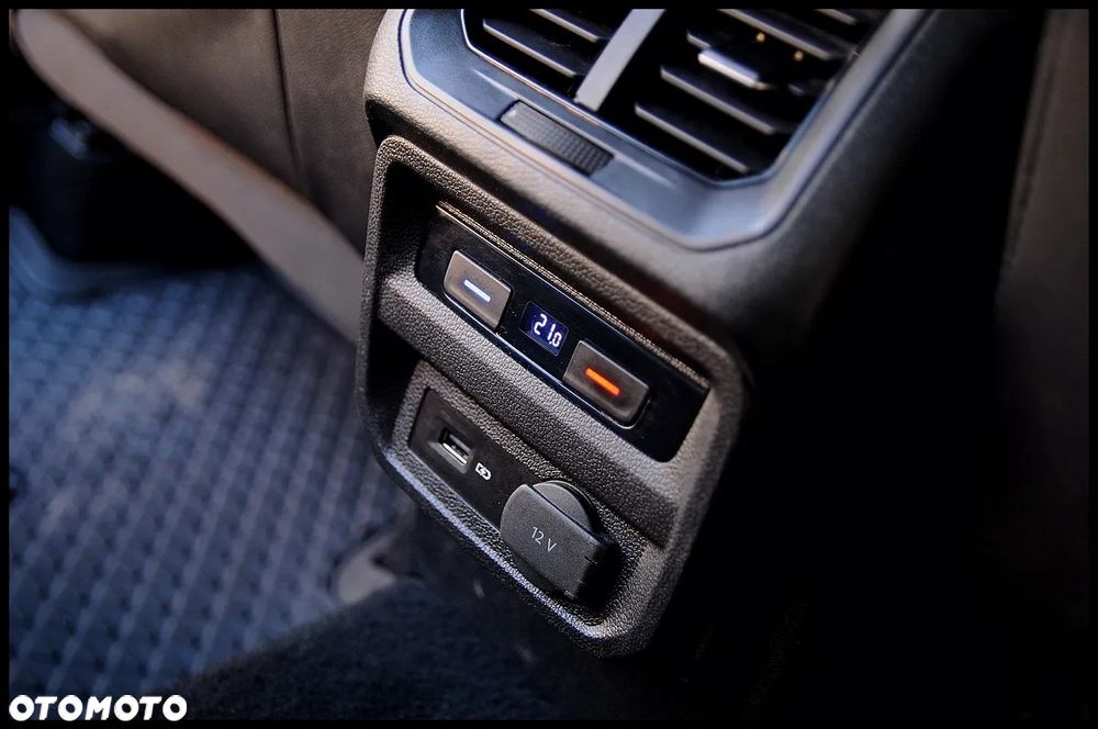 Volkswagen Tiguan 2.0 TSI 4Mot R-Line DSG - 38