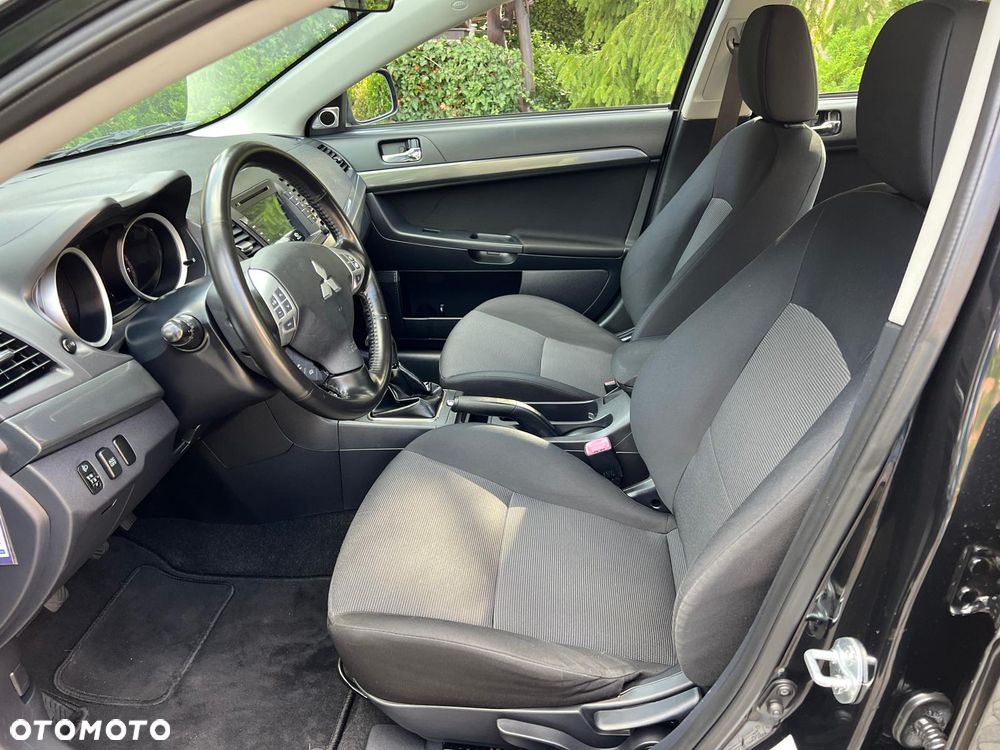 Mitsubishi Lancer 1.8 Inform - 18
