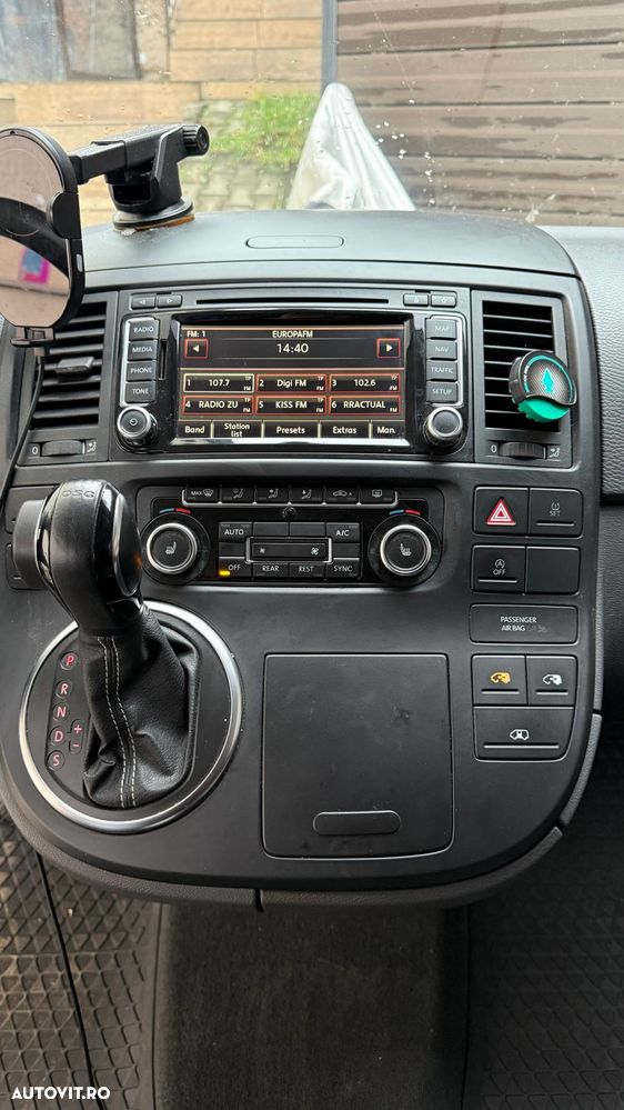 Volkswagen Multivan - 14