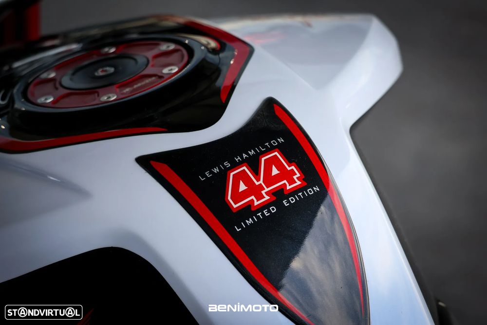 MV Agusta Dragster Lewis Hamilton 211/244 - 17