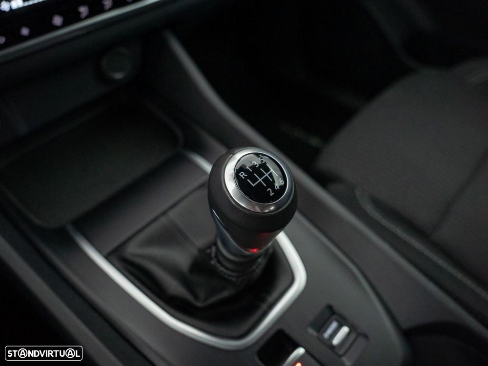 Nissan Qashqai - 25