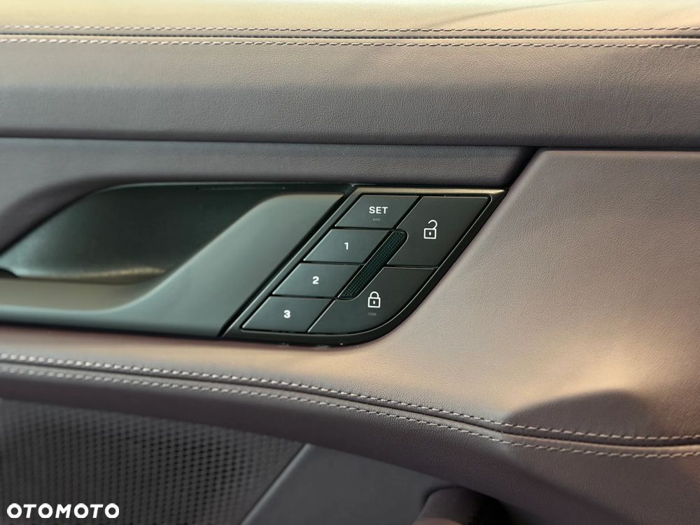 Porsche Taycan 105kWh 4S Performance Plus - 13