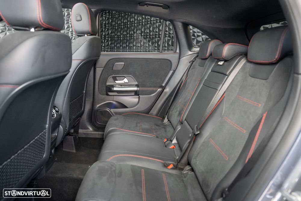 Mercedes-Benz GLA 250 e 8G-DCT AMG Line - 36