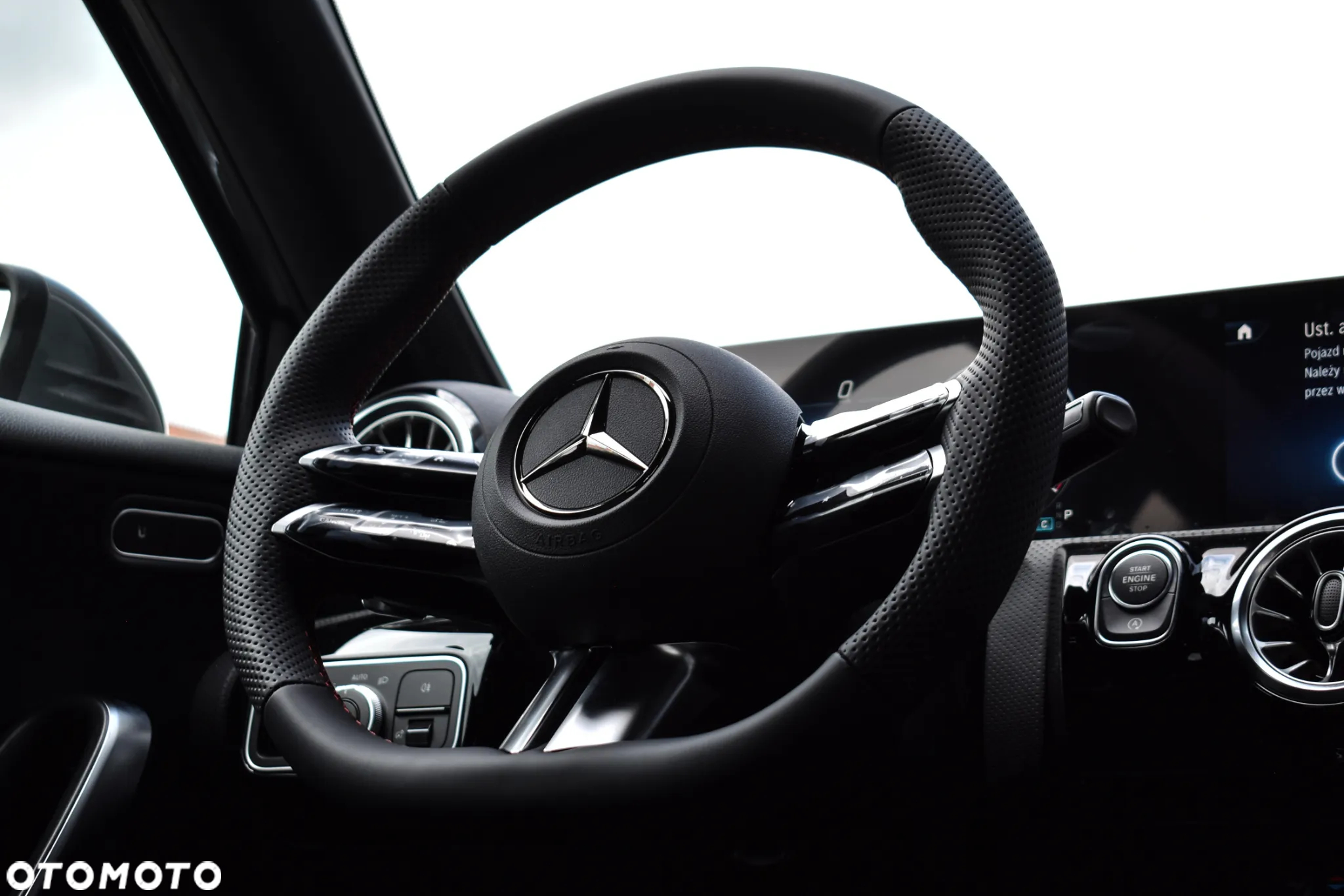 Mercedes-Benz Klasa A 180 7G-DCT AMG Line - 18