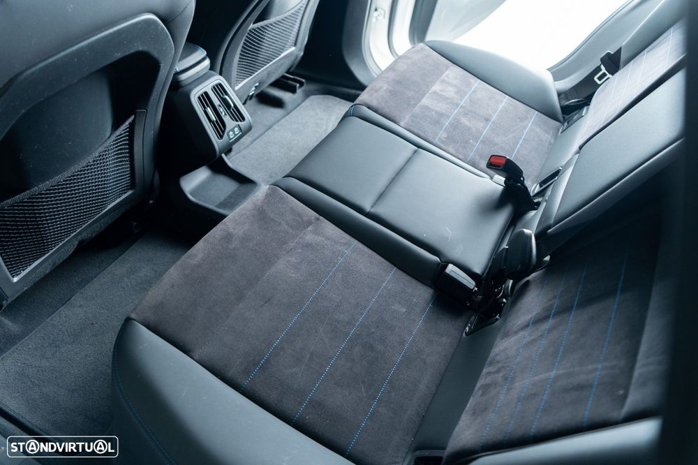 BMW iX1 eDrive20 Pack Desportivo M - 24