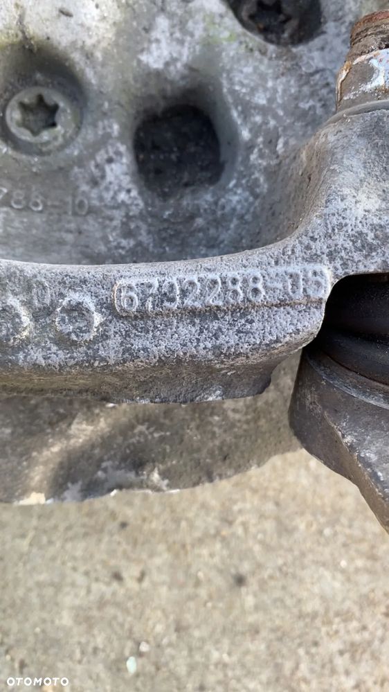 ZWROTNICA PIASTA PRAWA PRZÓD F30 F31 6792288 - 5