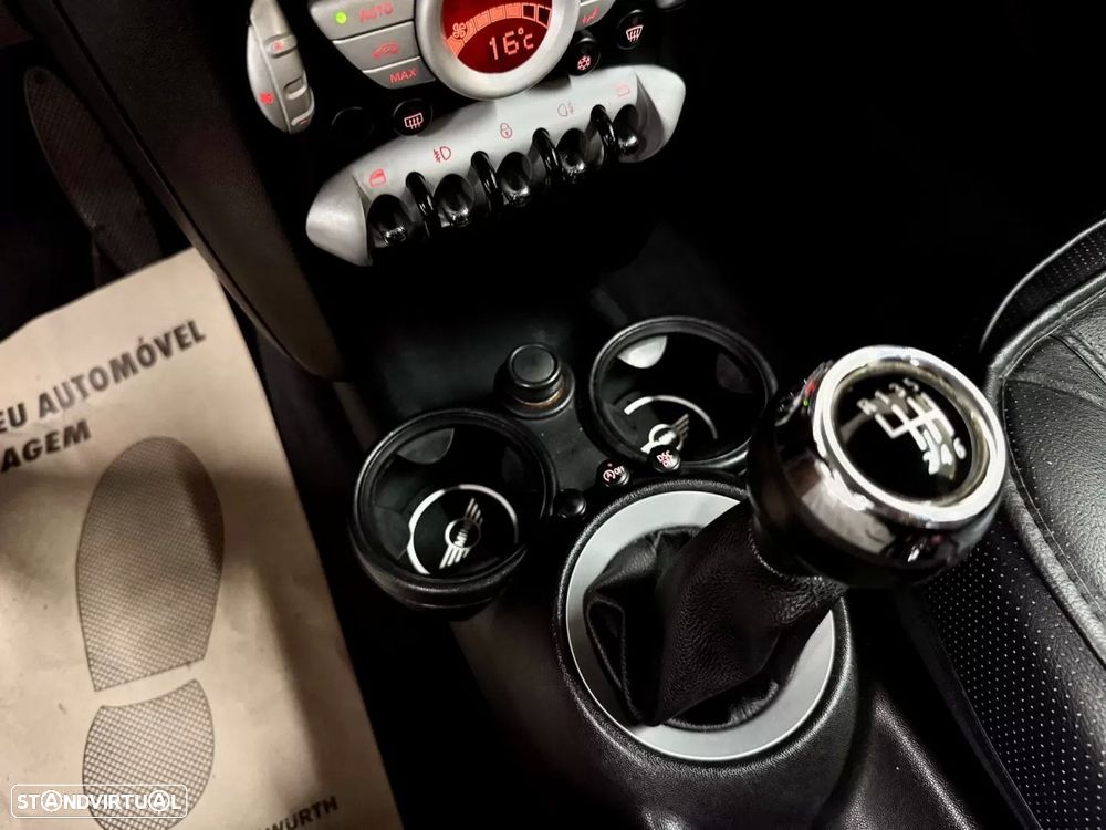 MINI 3 Portas Cooper D - 34