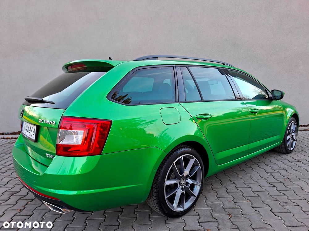 Skoda Octavia 2.0 TDI DSG RS - 8