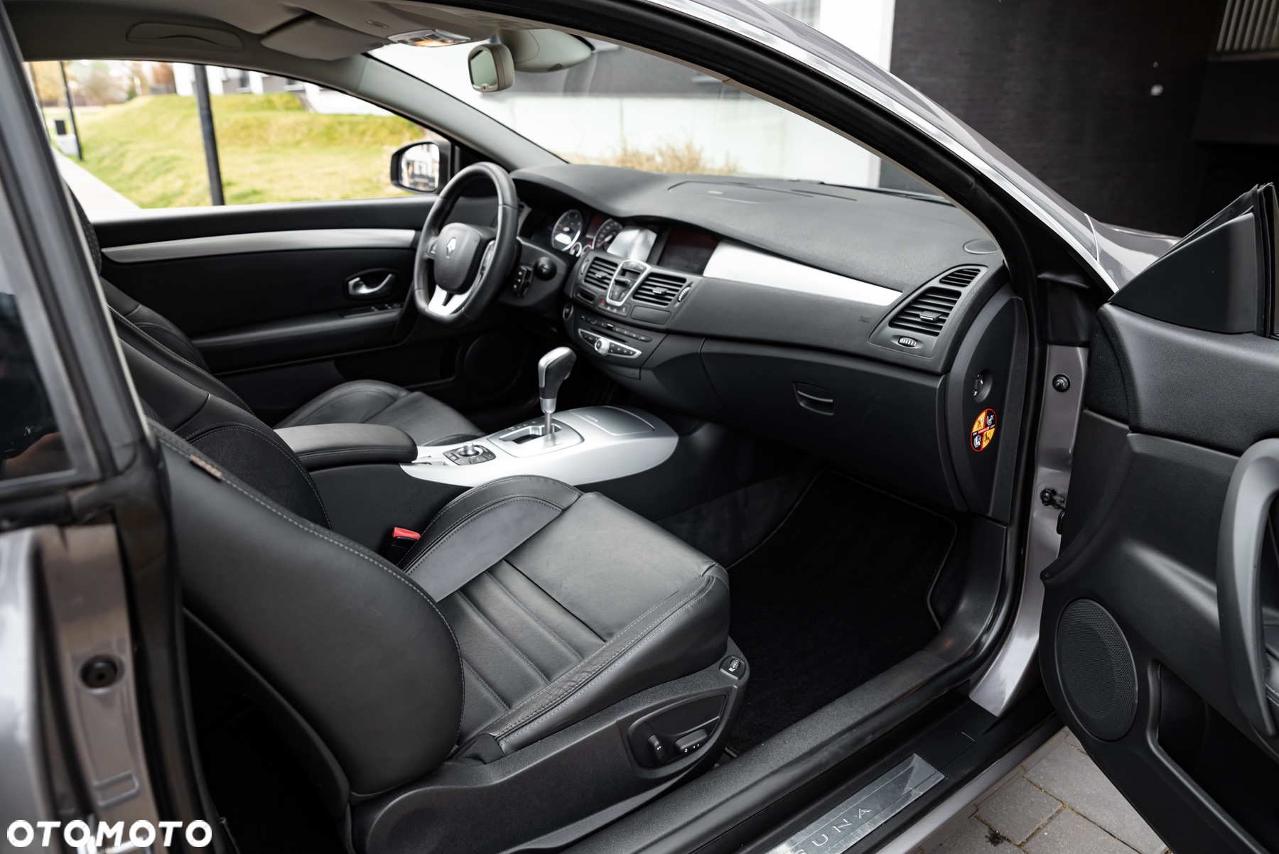 Renault Laguna Coupe V6 dCi 235 FAP GT - 34