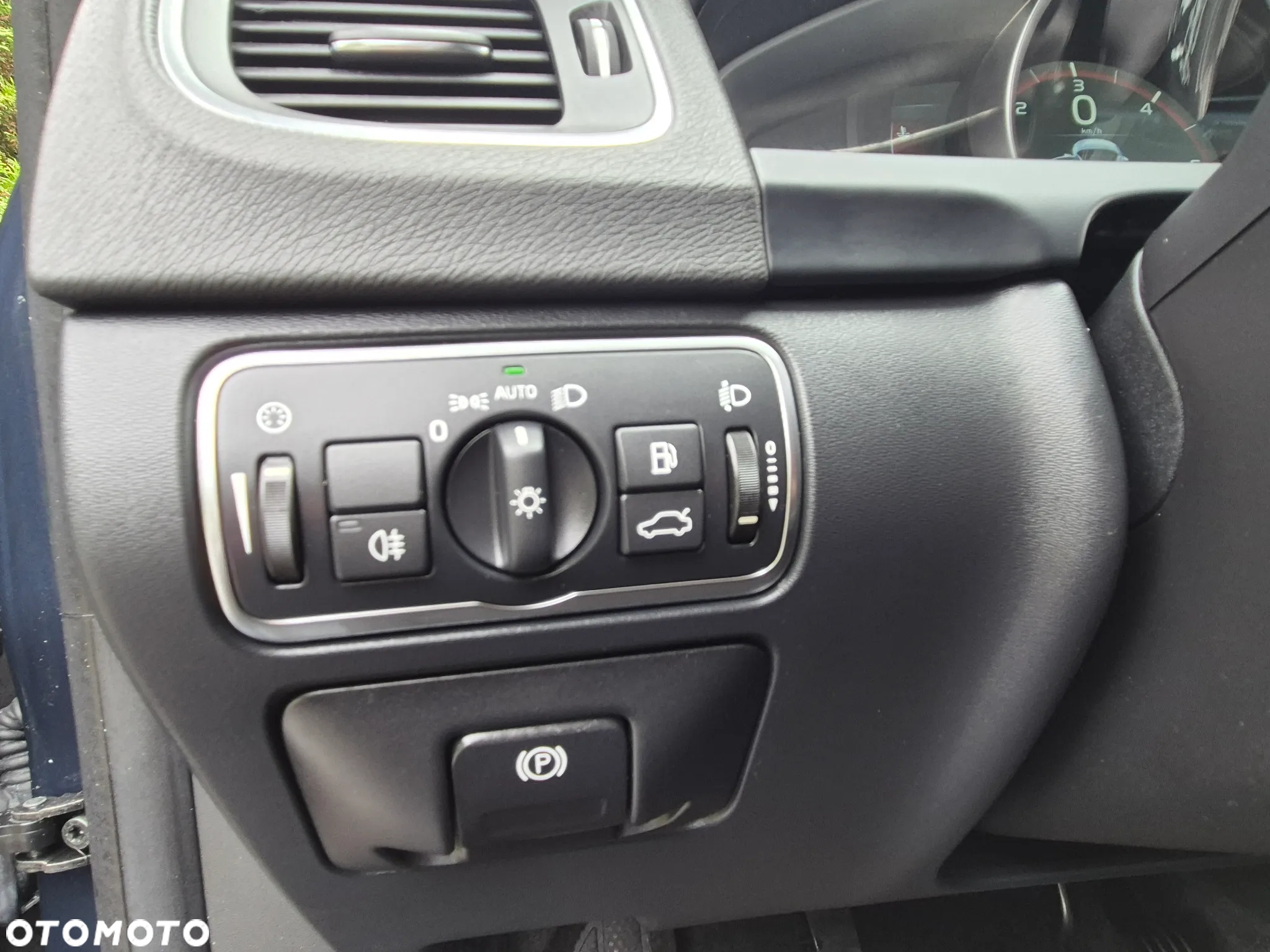 Volvo V60 D4 Drive-E Dynamic Edition (Momentum) - 34