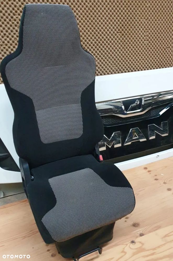 FOTEL SIEDZENIE SIEDZISKO PRAWE PASAŻERA MAN TGX TGS TGM - 1