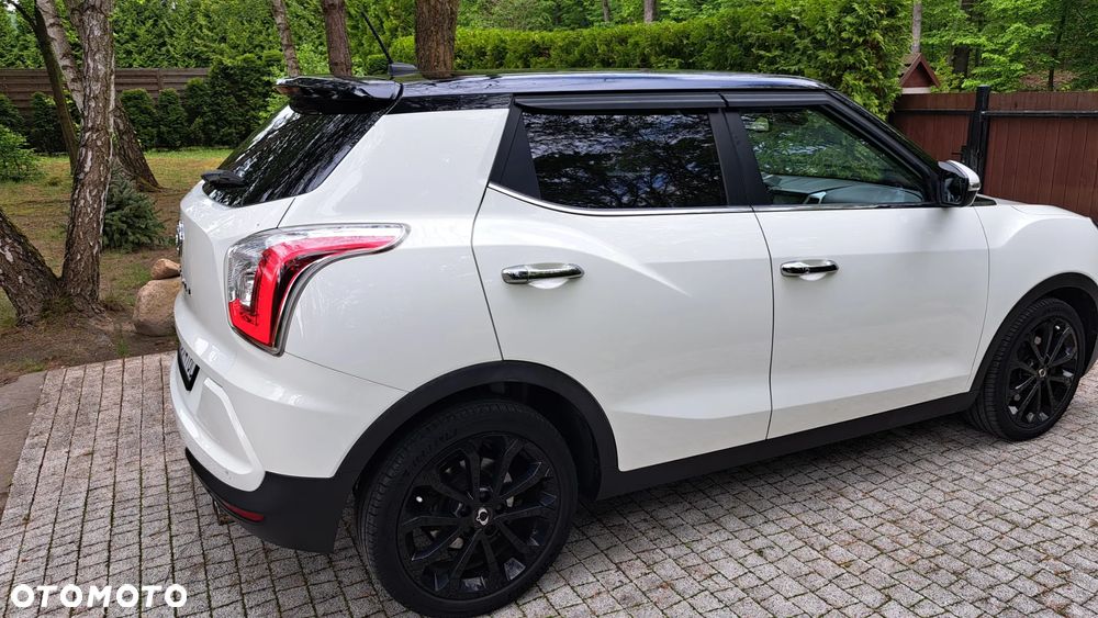 SsangYong/KGM Tivoli e-XDi 160 2WD Black+White - 22