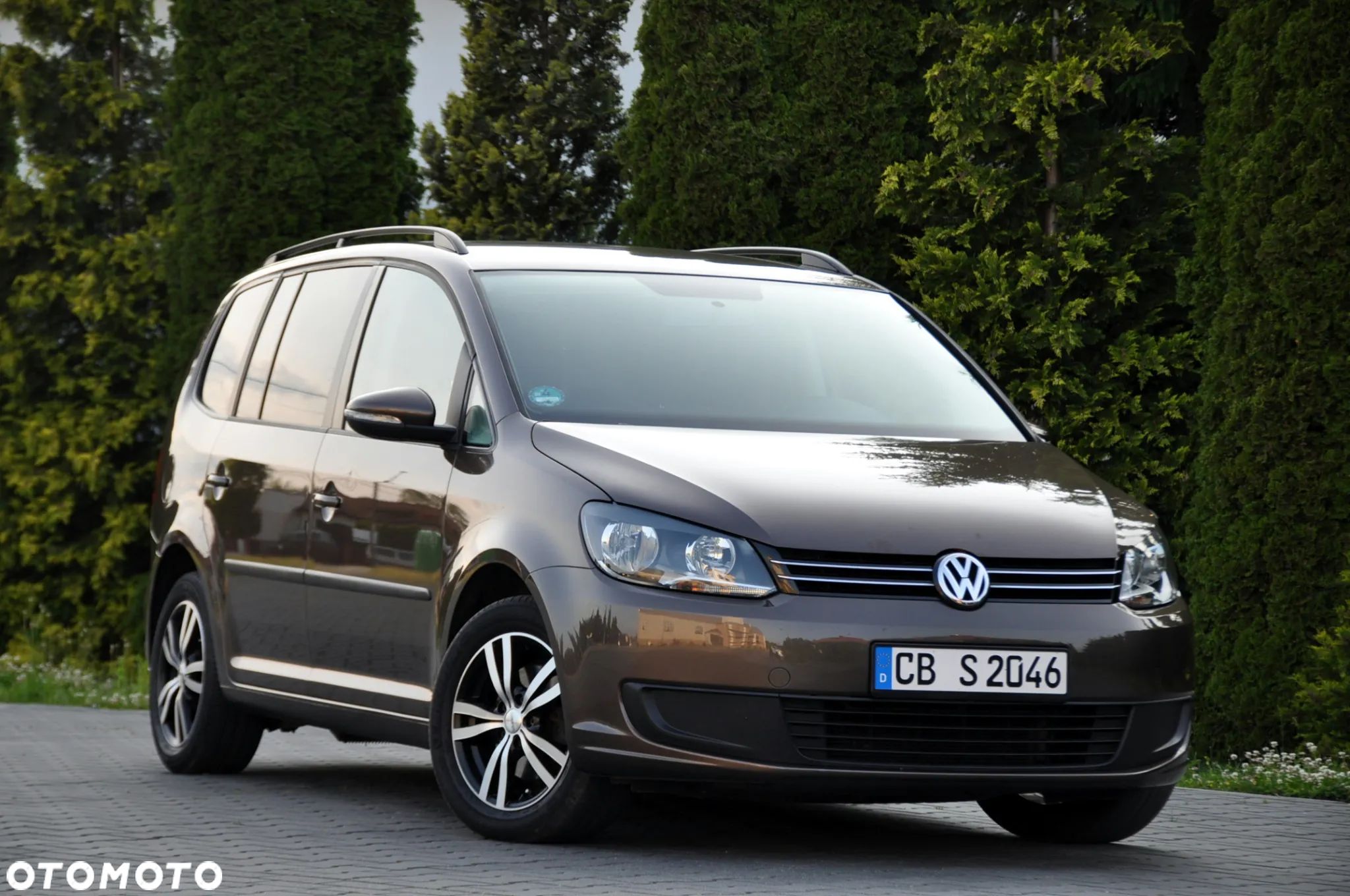 Volkswagen Touran - 1