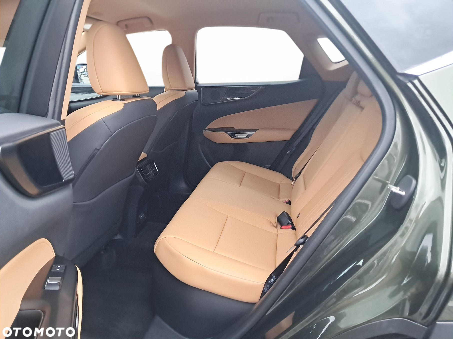 Lexus NX 350h Prestige AWD - 32