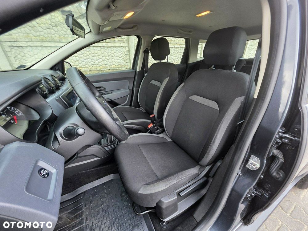 Dacia Duster 1.6 SCe Comfort - 10
