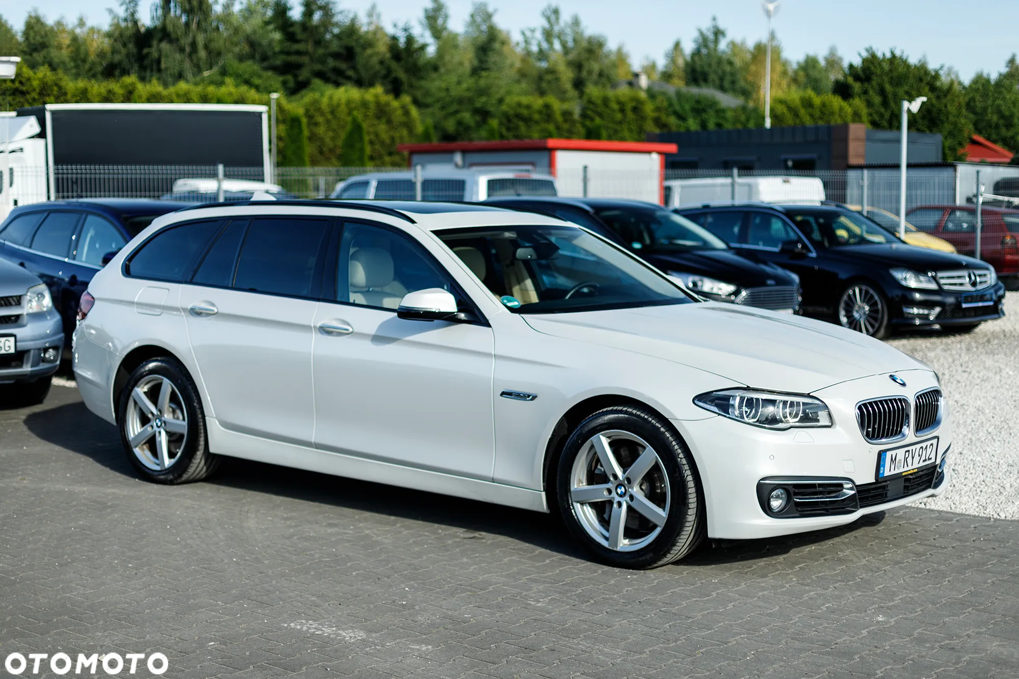 BMW Seria 5 535d xDrive Touring Luxury Line - 5