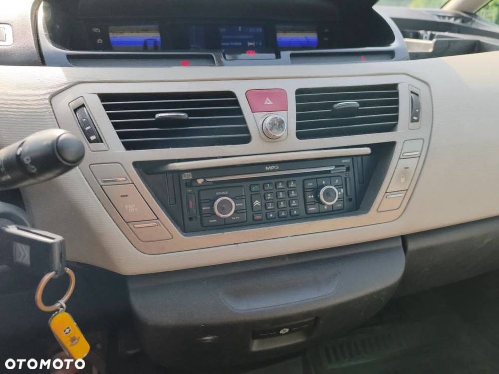 Citroën C4 Grand Picasso 2.0 16V EGS6 Exclusive - 29