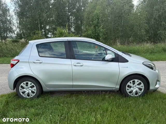 Toyota Yaris - 4