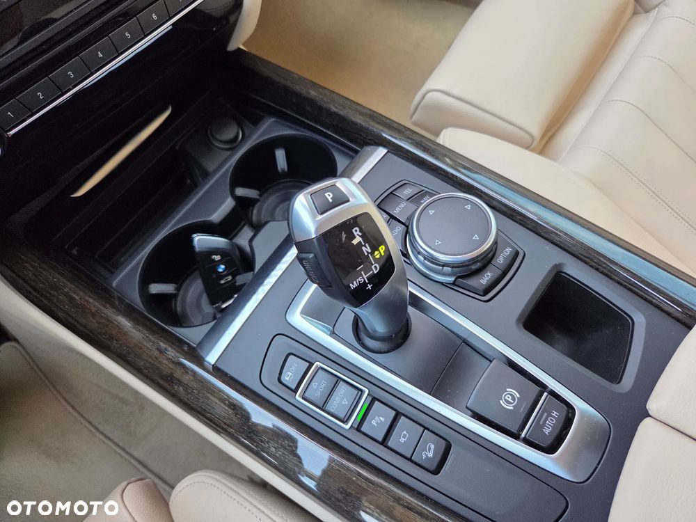 BMW X5 xDrive30d - 26