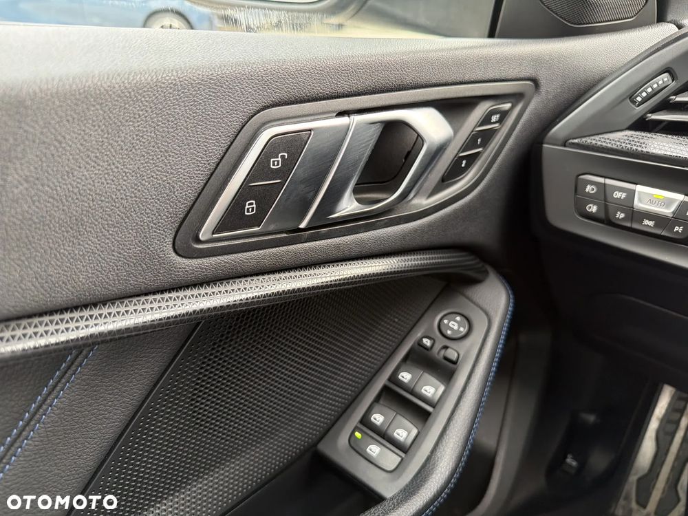 BMW Seria 2 220i M Sport sport - 31