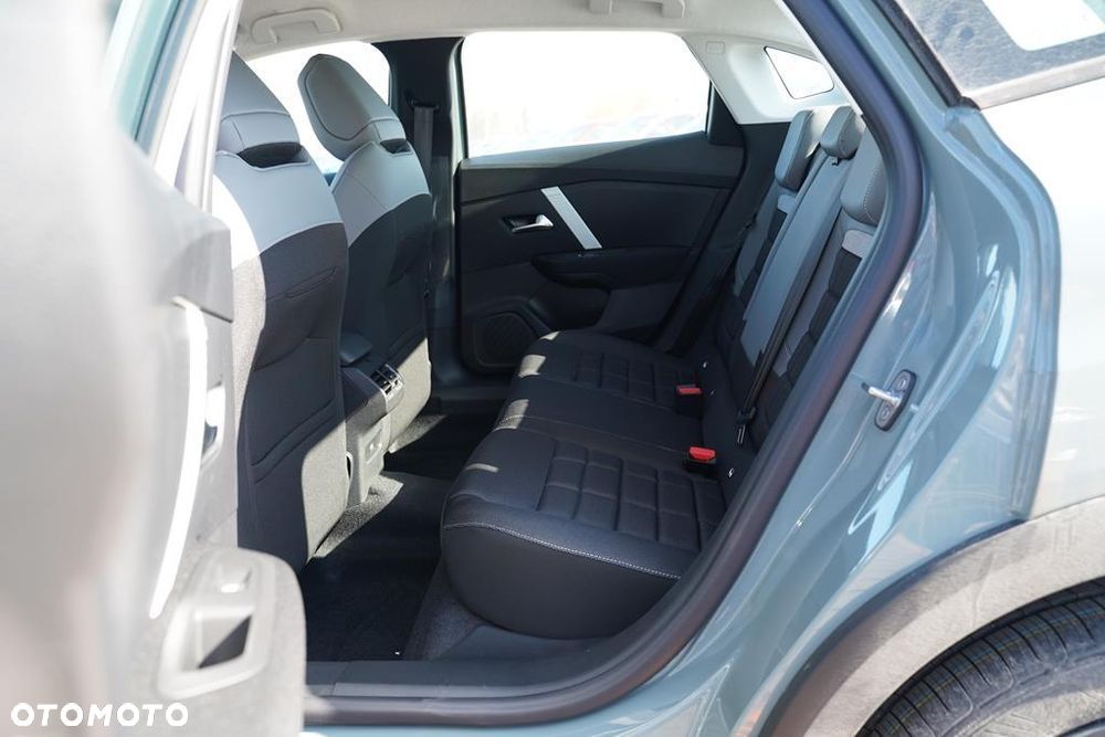 Citroën C4 1.2 mHEV Plus eDCT6 - 8