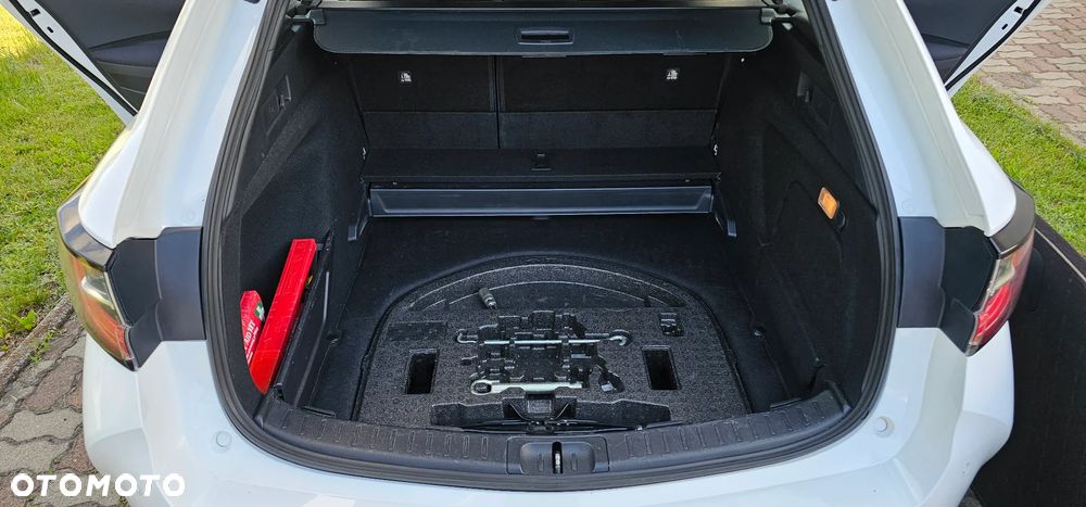 Toyota Corolla 2.0 Hybrid Comfort - 25