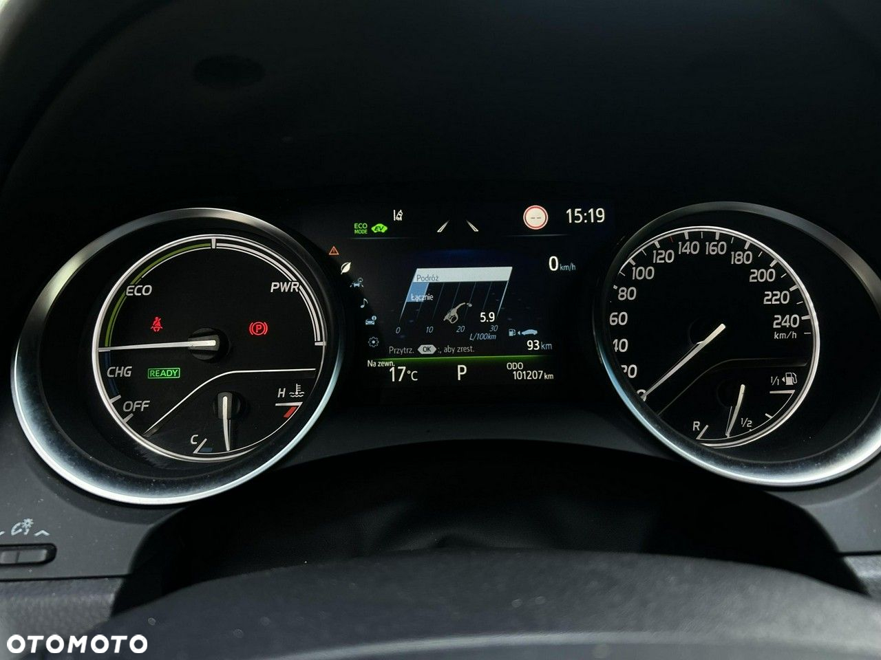 Toyota Camry - 16