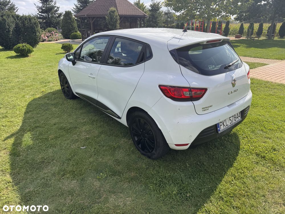 Renault Clio - 11
