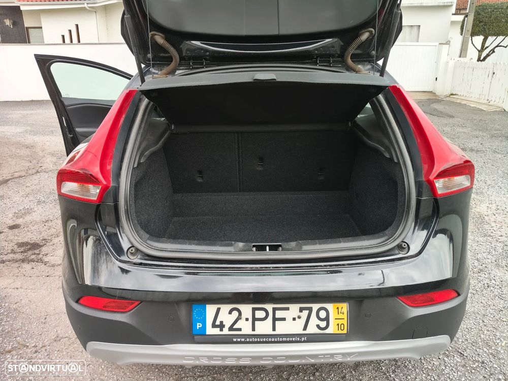 Volvo V40 Cross Country - 26