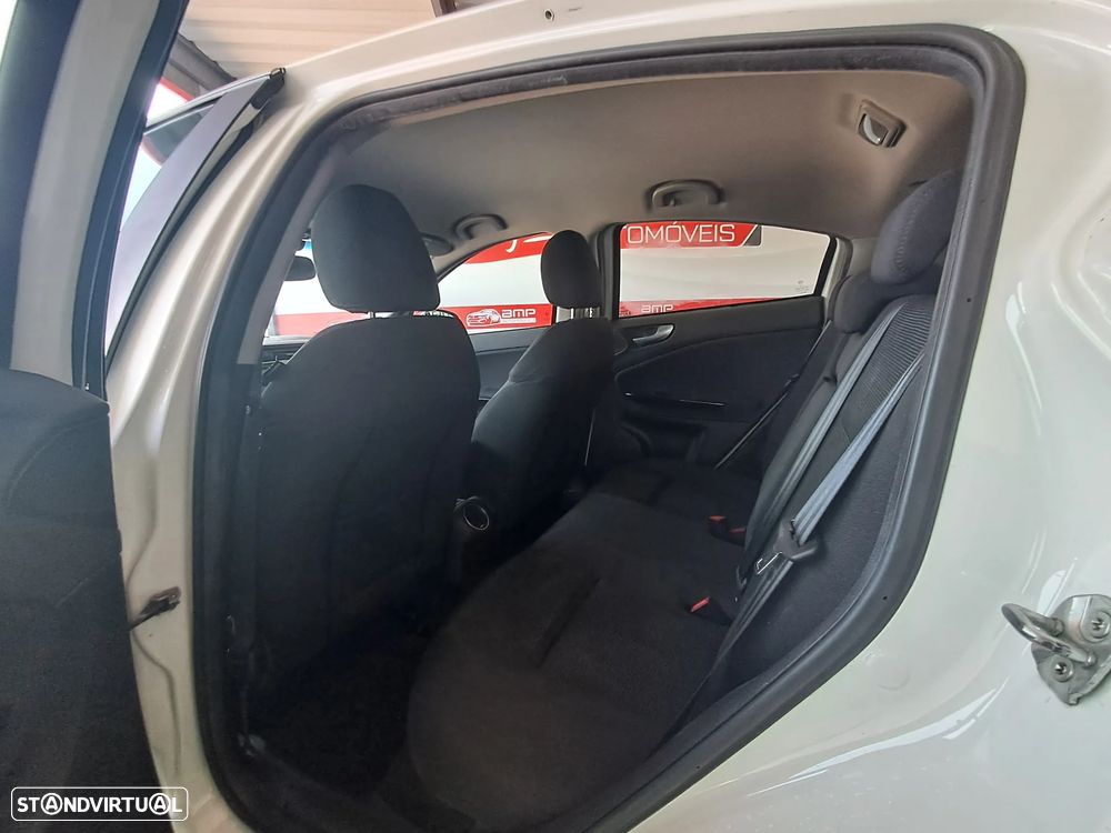 Alfa Romeo Giulietta 1.6 JTDm Distinctive - 11