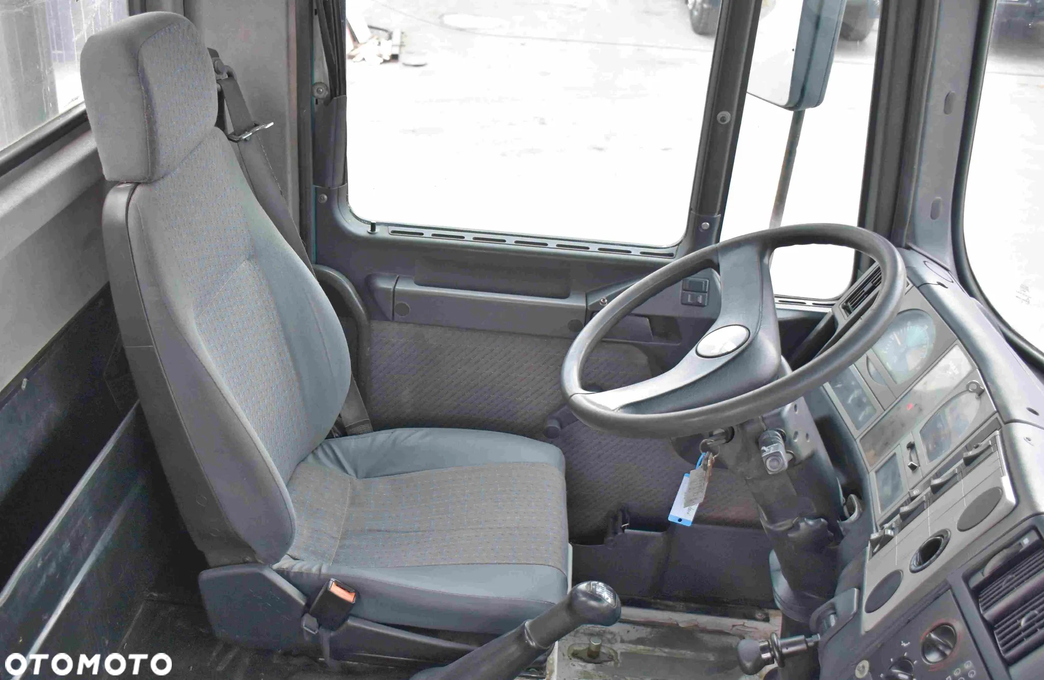 MAN 27 - 314 * WYWROTKA 5,30m + HIAB 220 C - 3 + PILOT / 6x4 - 12