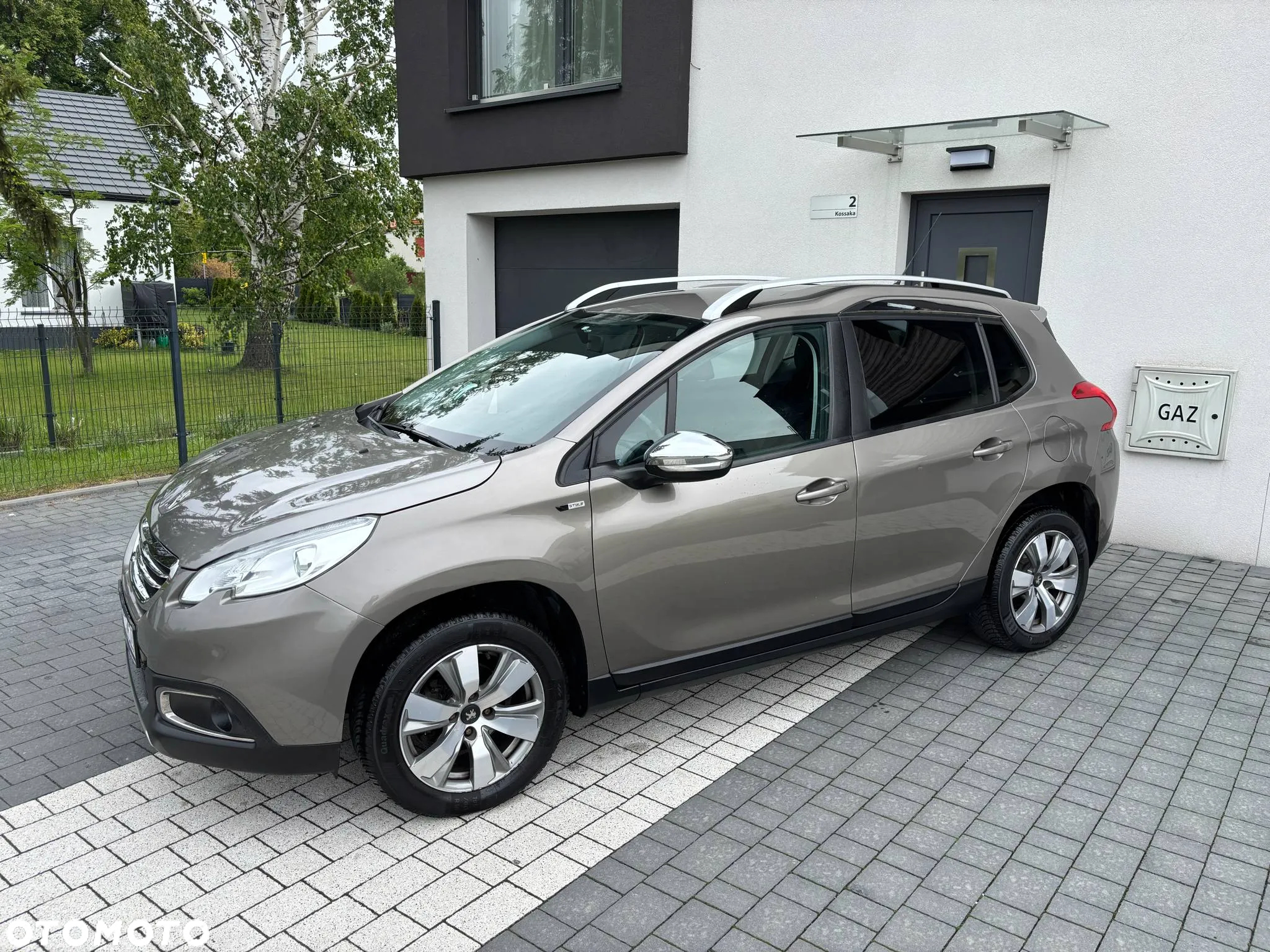 Peugeot 2008 1.6 BlueHDi Style - 11