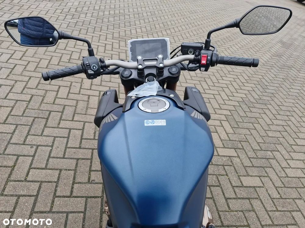 Honda CB - 3