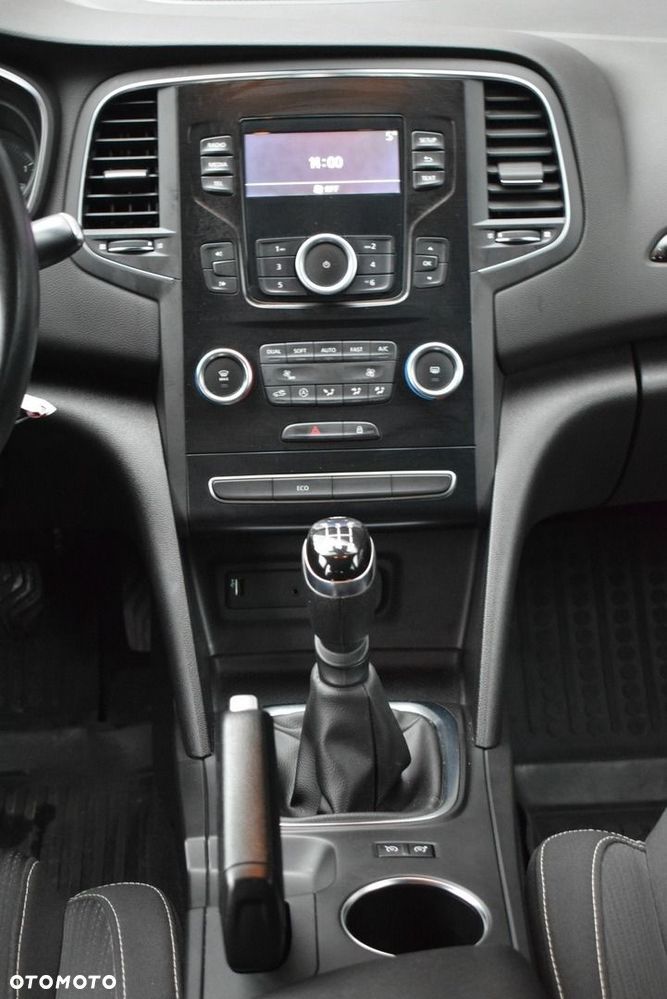 Renault Megane 1.6 SCe Zen - 11
