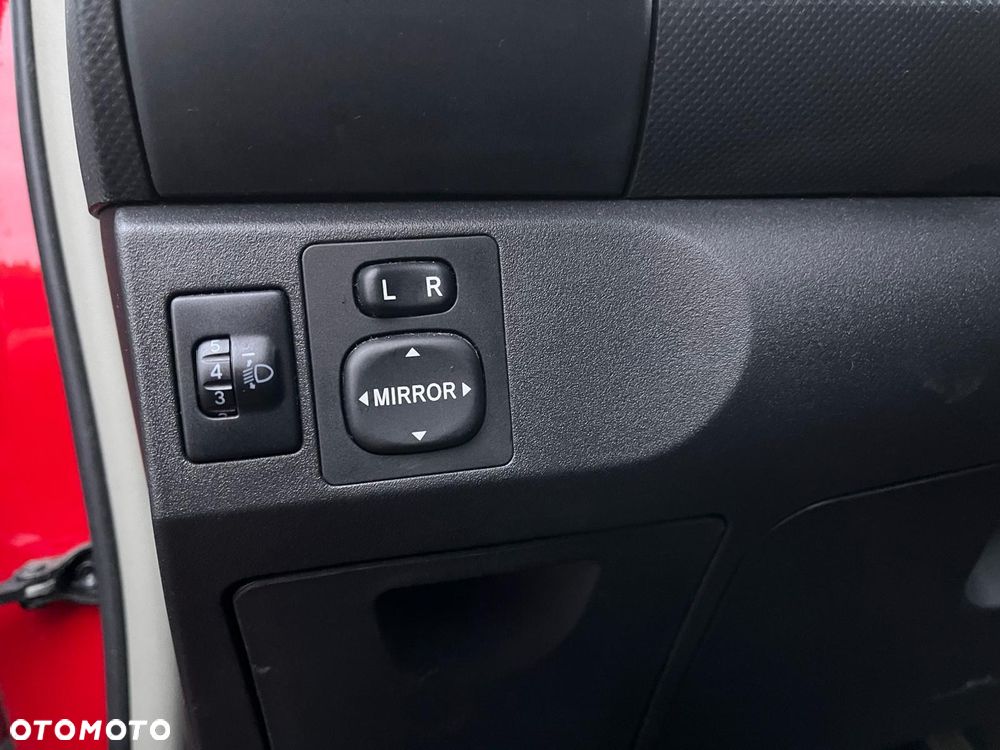 Toyota Yaris 1.0 Terra A/C - 22