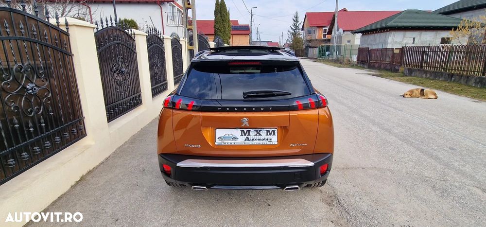 Peugeot 2008 1.2 L PureTech STT EAT8 GT Line - 11
