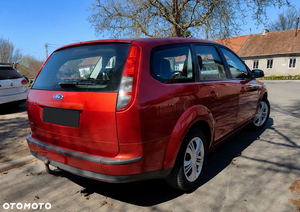 Ford Focus 1.6 16V Ambiente - 4