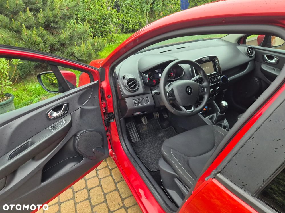 Renault Clio - 11