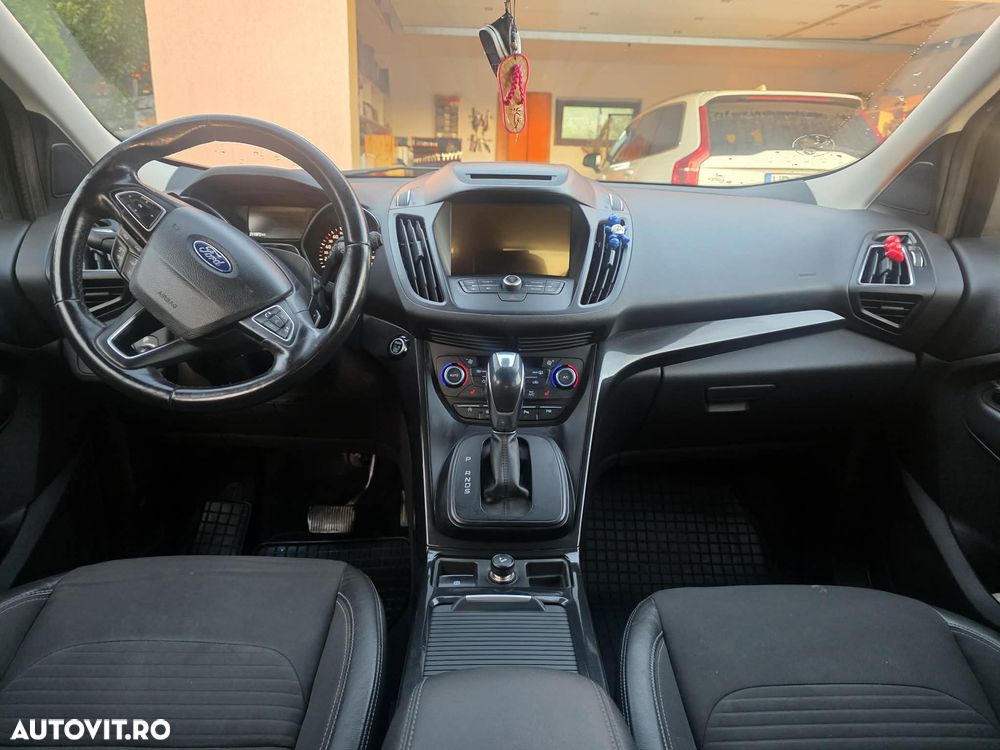 Ford Kuga - 5