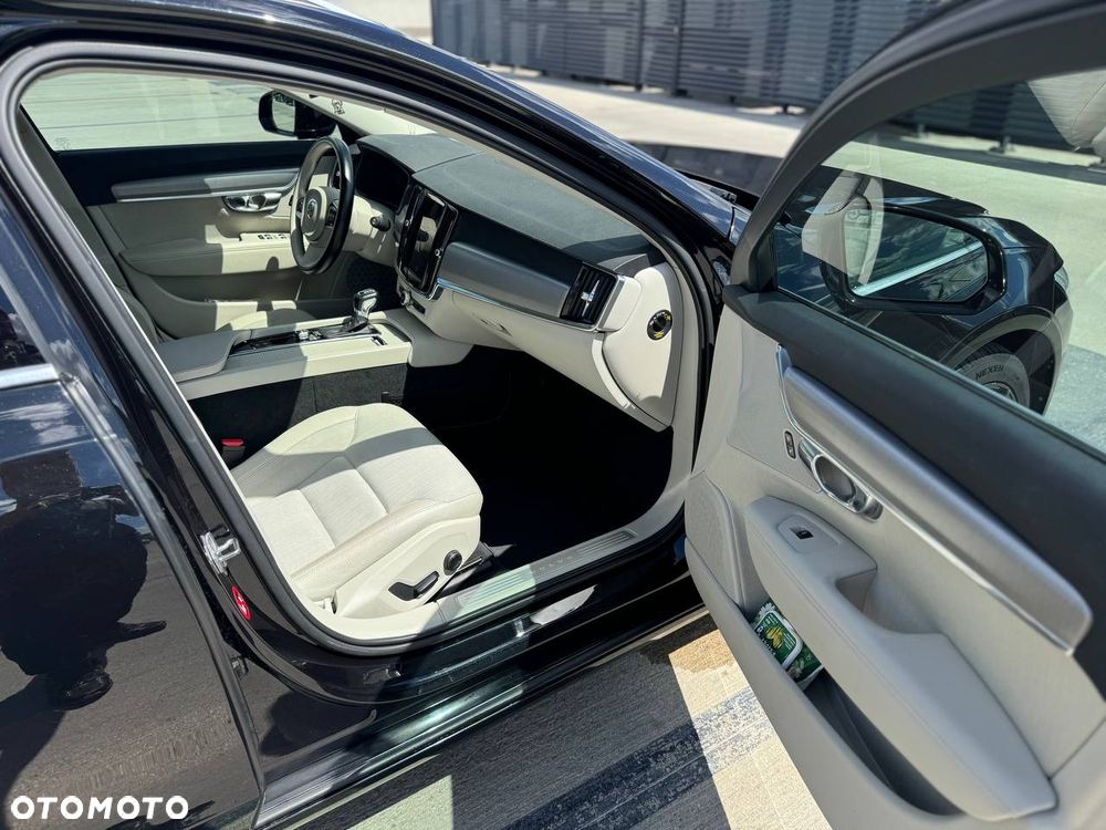 Volvo V90 D3 Momentum Pro - 11