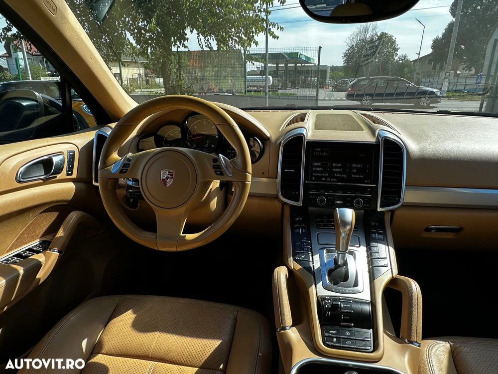 Porsche Cayenne - 11
