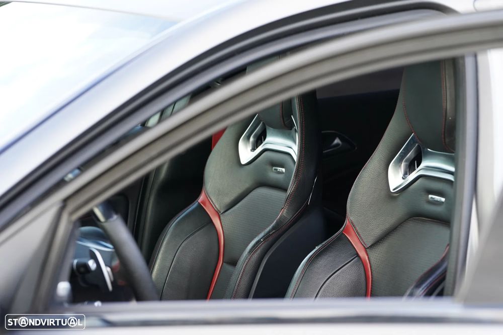 Mercedes-Benz A 45 AMG 4Matic Speedshift 7G-DCT - 25