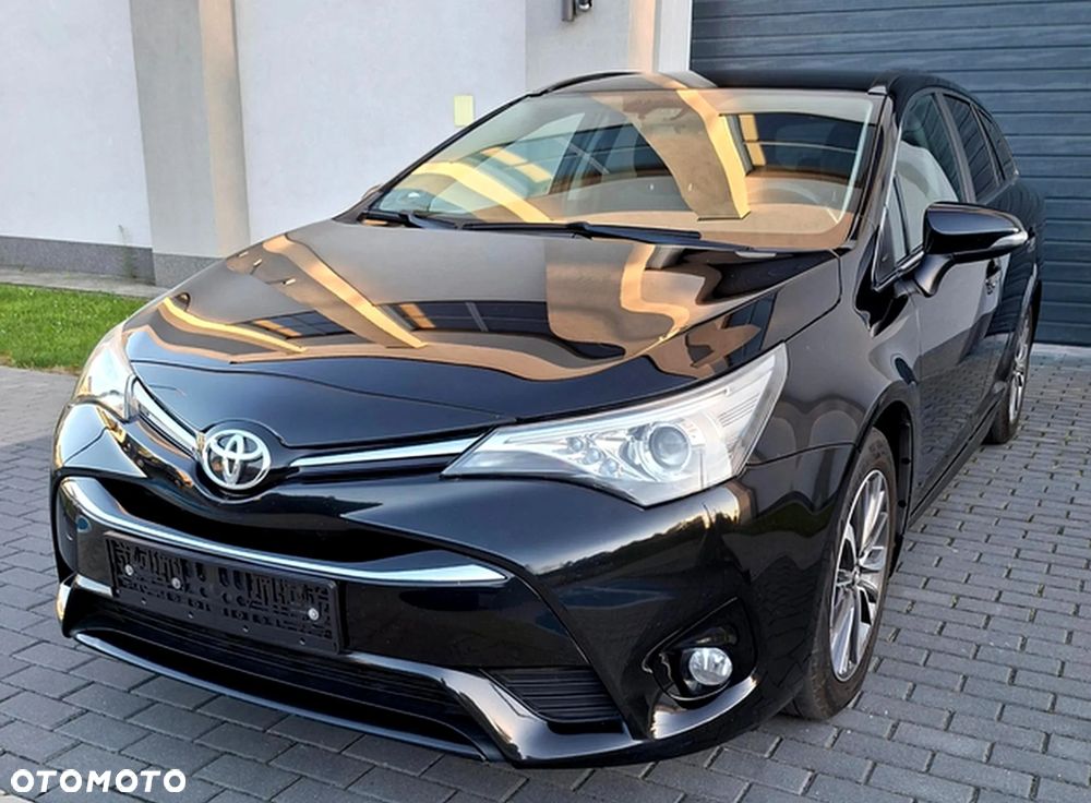 Toyota Avensis 1.8 Premium MS - 8