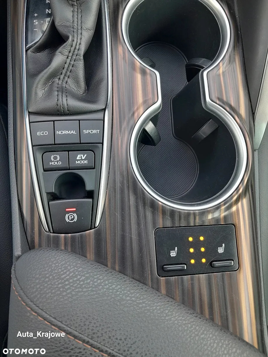 Toyota Camry 2.5 Hybrid Executive CVT - 22