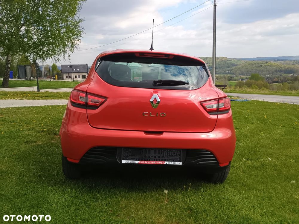 Renault Clio 1.2 16V 75 LIMITED - 8