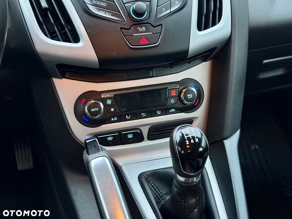 Ford Focus 1.6 Edition - 17