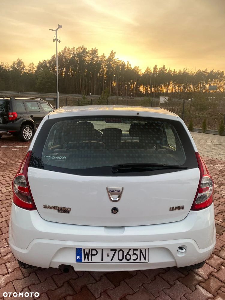Dacia Sandero - 6