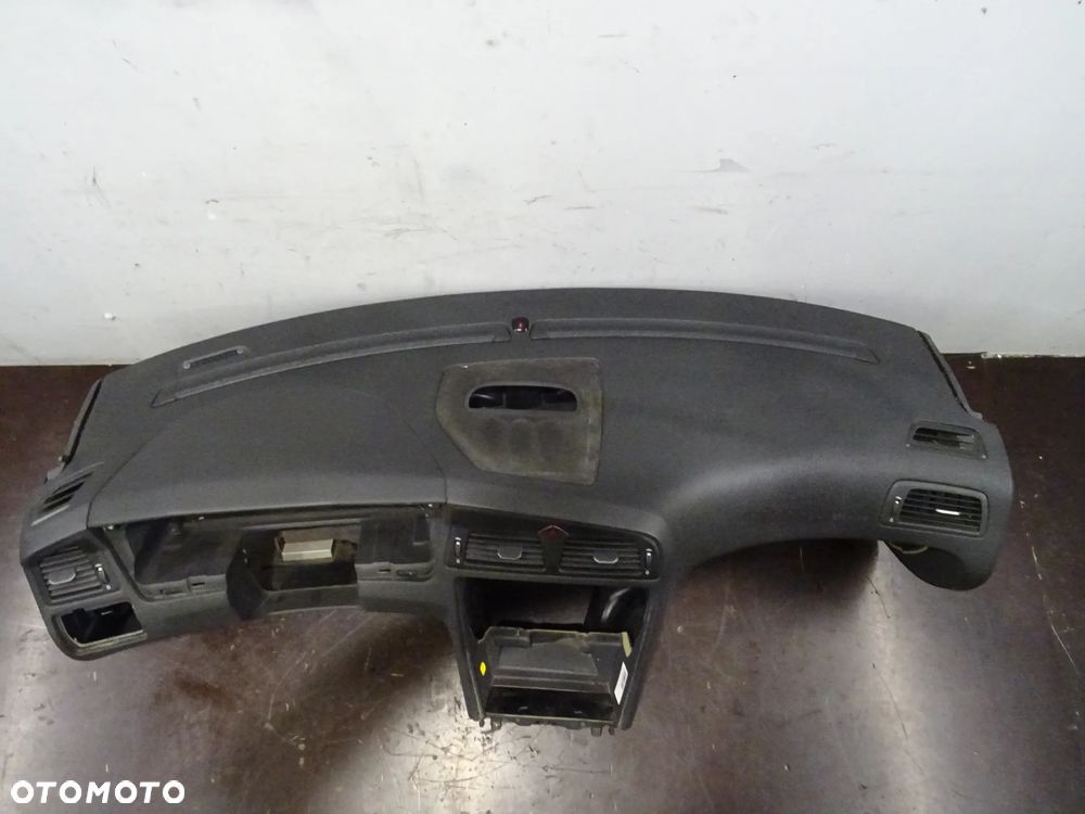 VOLVO XC70 01-07 2.5T 210KM DESKA ROZDZIELCZA - 6