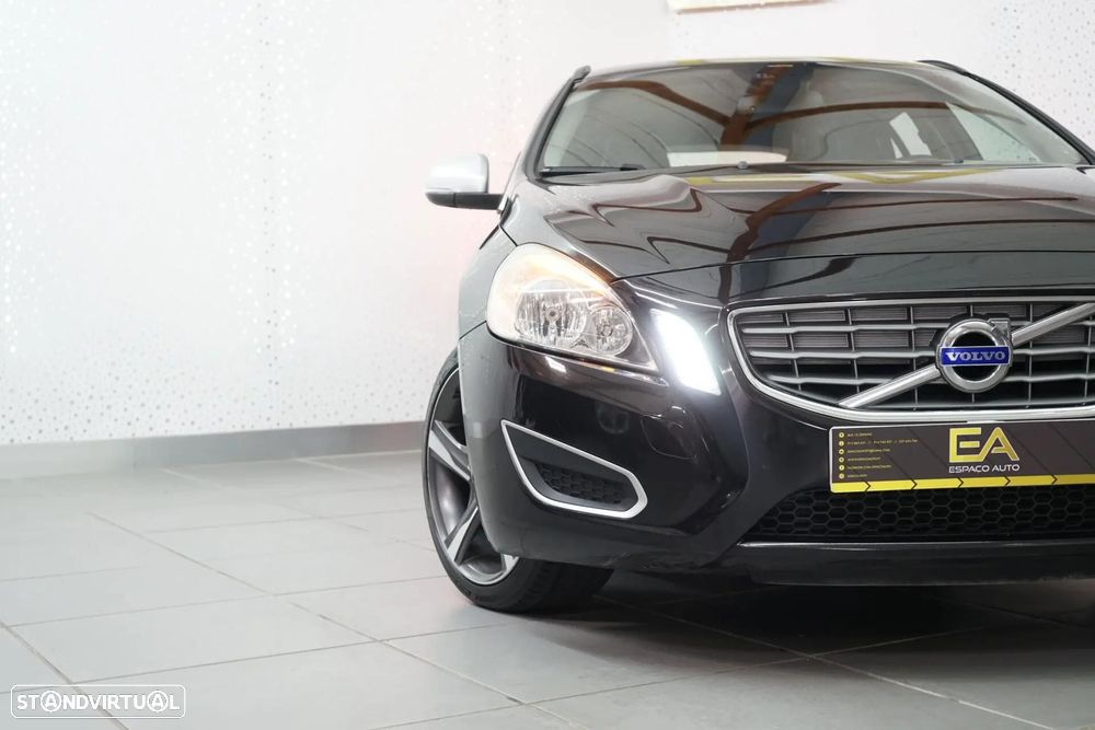 Volvo V60 1.6 D2 Momentum Eco - 6